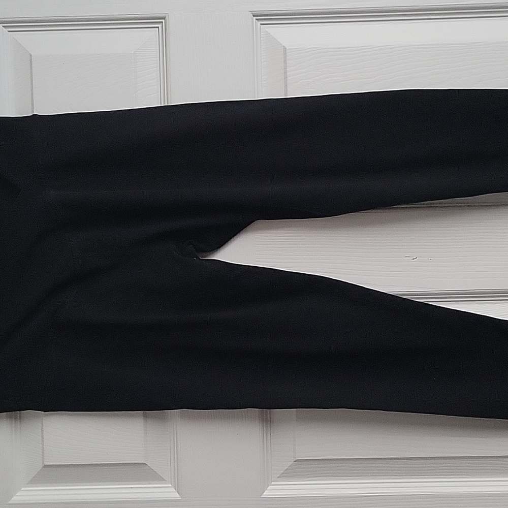 Maternity Cropped Pants - Picture 3 of 11